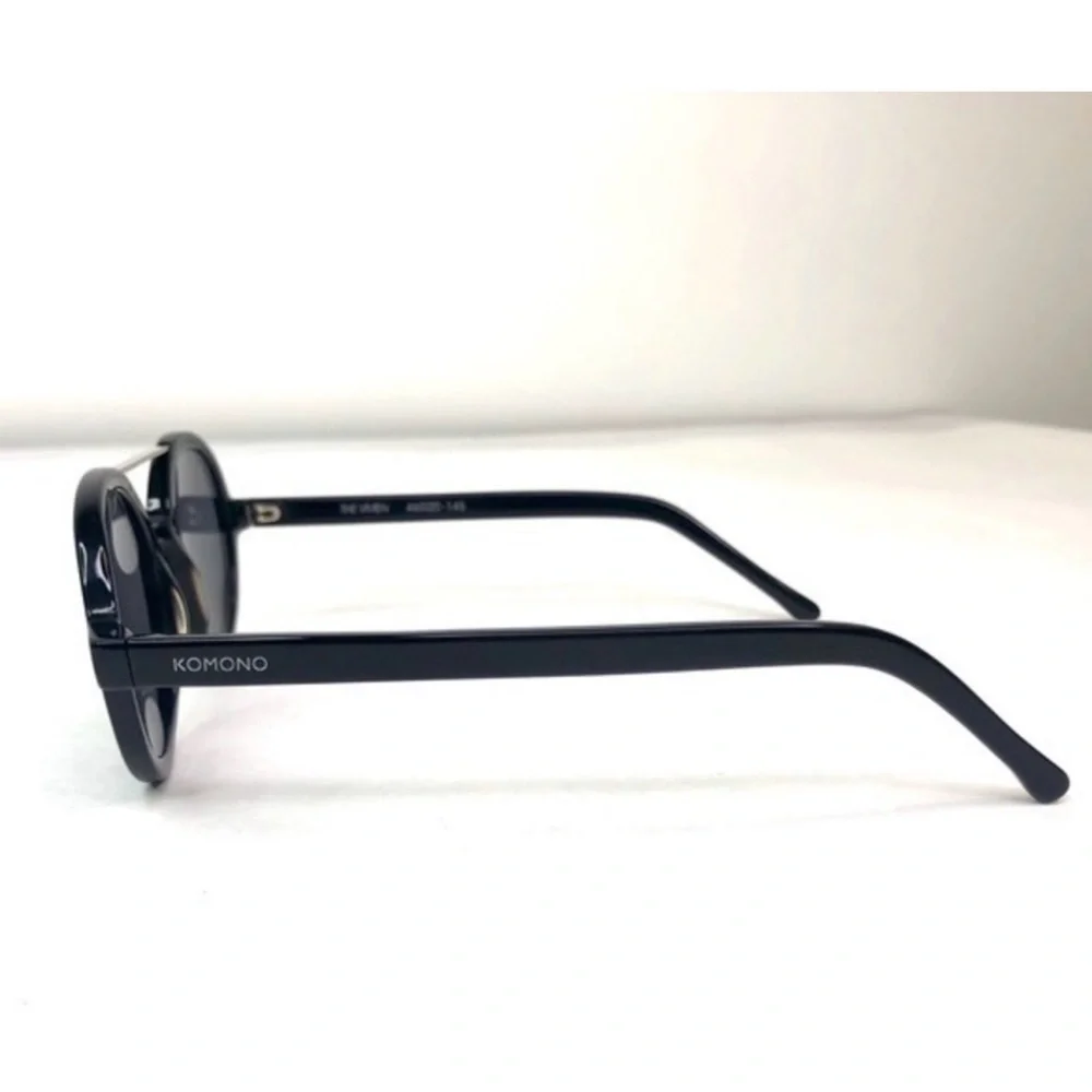 KOMOMO sunglasses The Vivien NEW Black Round NWT